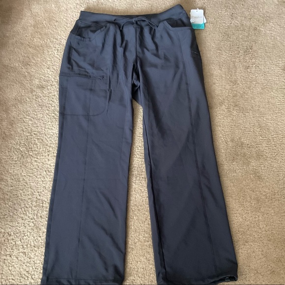 Women’s NWT Scrub Uniform by Cherokee - Picture 3 of 6